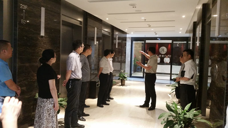 无锡市司法局律师考察团来我所莅临指导(图2)