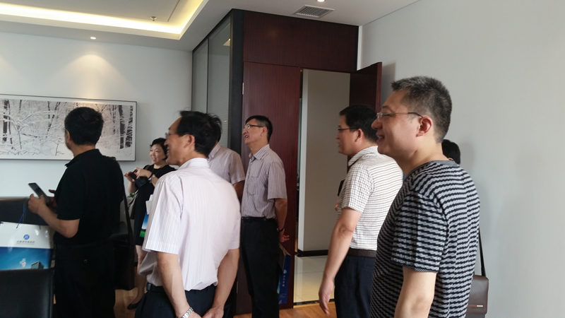 无锡市司法局律师考察团来我所莅临指导(图3)