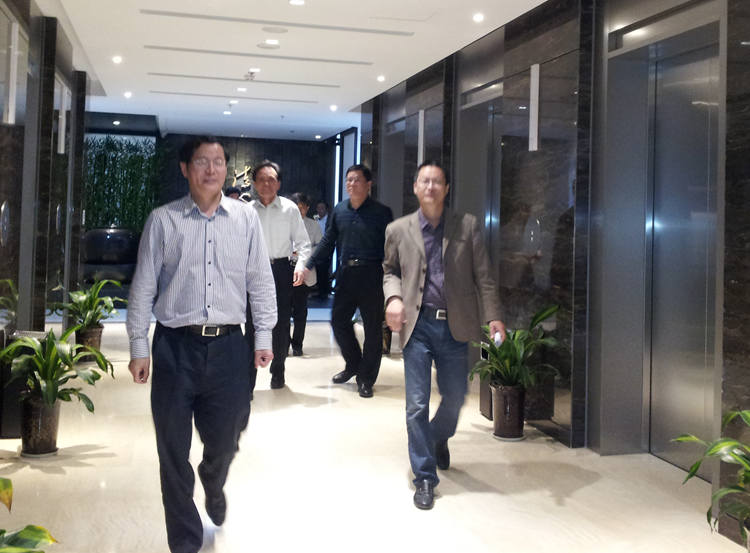 济南市人大代表一行到京鲁律师事务所参观指导(图1)