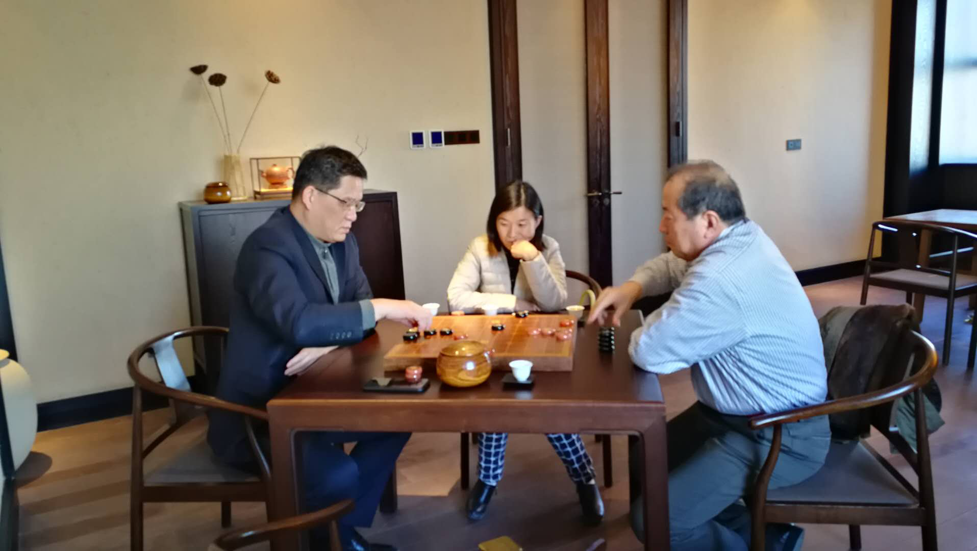 楚河汉界和为贵 清茶一杯泯恩仇(图1) 楚河汉界和为贵 清茶一杯泯恩仇(图1)